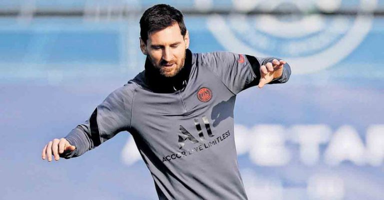 അനുവാദമില്ലാതെ സൗദി സന്ദർശിച്ചു; മെസ്സിയെ സസ്പെൻഡ് ചെയ്ത് പിഎസ്ജി