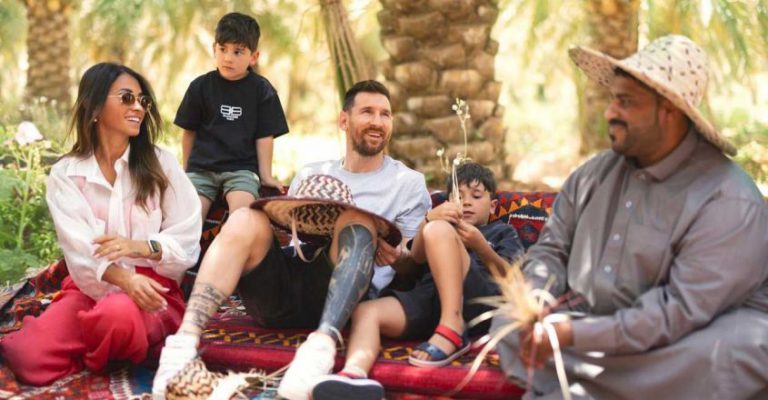 സൗദി അറേബ്യയിൽ വിനോദ സഞ്ചാരത്തിനെത്തി ലയണൽ മെസ്സിയും കുടുംബവും