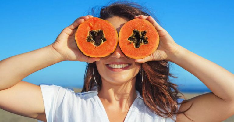 ചർമത്തിന്റെ തിളക്കം വർധിപ്പിക്കാൻ പരിഹാരം അടുക്കളയിൽ തന്നെയുണ്ട്, പപ്പായ ചേർത്തൊരു മാജിക് പാക്ക്