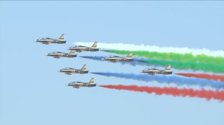 ദുബൈയുടെ ആകാശവിസ്മയം: എയര്‍ഷോ നവംബറില്‍