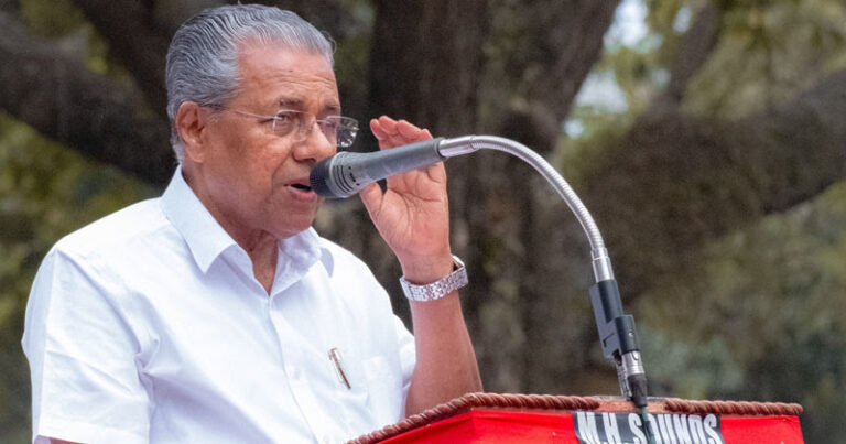 നവകേരളം യാഥാർഥ്യമാക്കാൻ ഓരോ പൗരനും പ്രവർത്തിക്കണമെന്ന് മുഖ്യമന്ത്രി