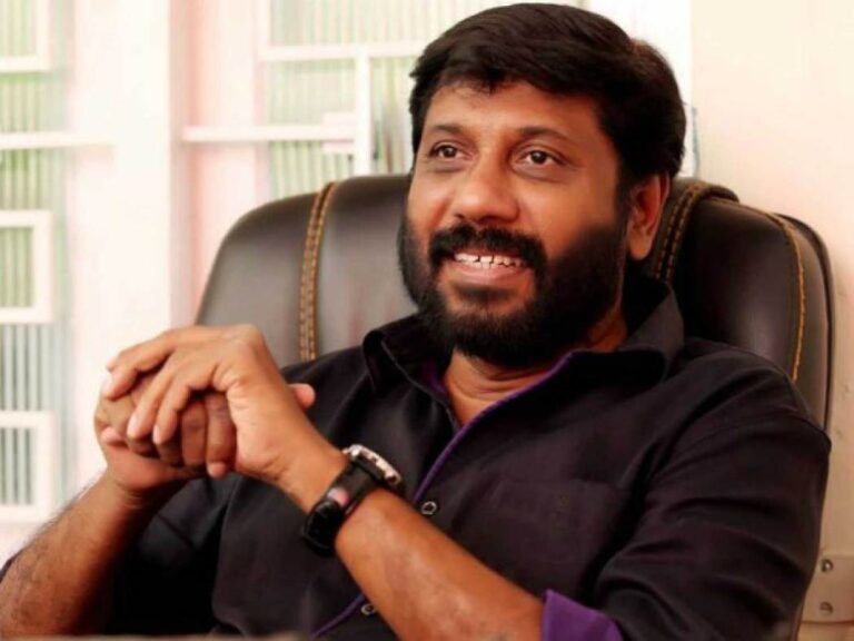 സിദ്ദിഖിന് കലാകേരളത്തിന്റെ അന്ത്യാഞ്ജലി; കണ്ണീരോടെ സഹപ്രവർത്തകർ