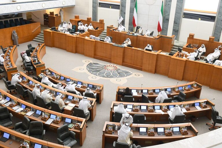 കുവൈത്തില്‍ ഗതാഗത പിഴകള്‍ വര്‍ദ്ധിപ്പിച്ചു: തീരുമാനത്തിന് പാര്‍ലമെന്ററി സമിതിയുടെ അംഗീകാരം