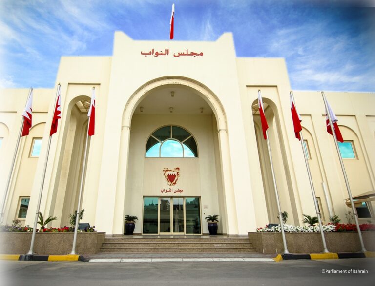 പിഴകള്‍ ഒഴിവാക്കി, ബഹ്‌റൈനിലും വിസാ കാലാവധി നീട്ടി