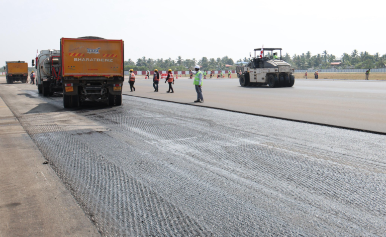 തിരുവനന്തപുരം വിമാനത്താവളത്തില്‍ റണ്‍വേ റീ കാര്‍പെറ്റിംഗ് പൂര്‍ത്തിയായി