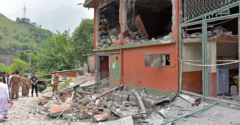 ഇന്ത്യ – പാക് സംഘര്‍ഷത്തിന്റെ പശ്ചാത്തലത്തില്‍ അതീവജാഗ്രത:രാജസ്ഥാന്‍ പഞ്ചാബ് അതിര്‍ത്തികളില്‍ സുരക്ഷ ശക്തമാക്കി