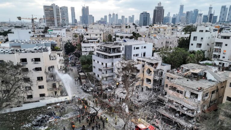 ആറാം ദിനവും ഏറ്റുമുട്ടല്‍ തുടര്‍ന്ന് ഇറാനും ഇസ്രയേലും