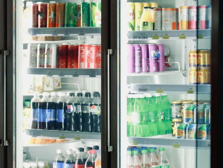 മധുര പാനീയങ്ങളിലെ പഞ്ചസാരയ്ക്ക് നികുതി: പുതിയ നികുതി നിയമം പ്രഖ്യാപിച്ച് യുഎഇ