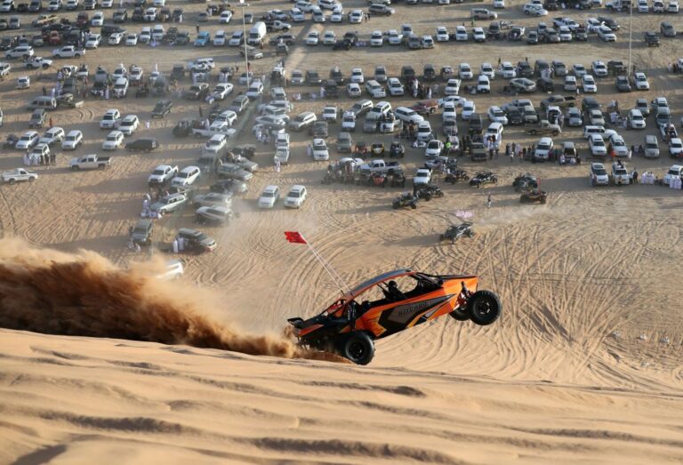 ലിവ ഇന്റര്‍നാഷണല്‍ ഫെസ്റ്റിവല്‍ അബുദബി അല്‍ ദഫ്ര മണലാരണ്യത്തില്‍