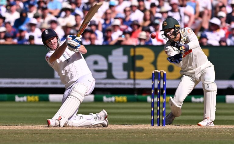 ആഷസില്‍ ഇംഗ്ലീഷ് ജയം…ഓസീസ് മണ്ണില്‍ ജയിക്കുന്നത് 15 വര്‍ഷത്തിന് ശേഷം