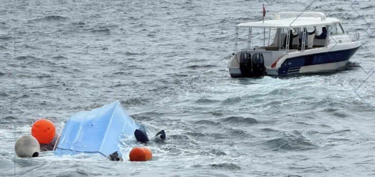 ഒമാനില്‍ ബോട്ട് മറിഞ്ഞു; 3 ഫ്രഞ്ച് ടൂറിസ്റ്റുകള്‍ മരിച്ചു